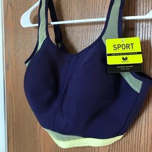 NWT Wacoal sports bra 38g